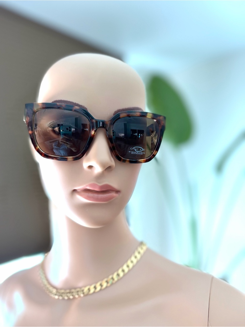 Oscar de la Renta Tortoiseshell Oversized Square Sunglasses - Brown